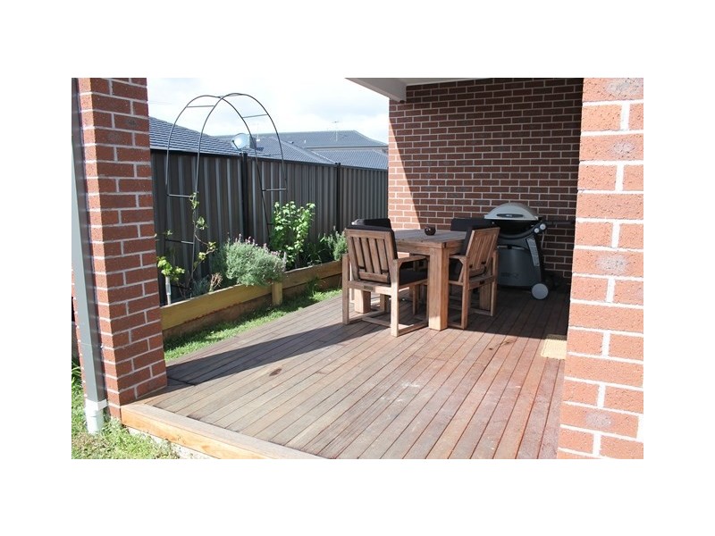 18 Creswick Drive, Wollert VIC 3750