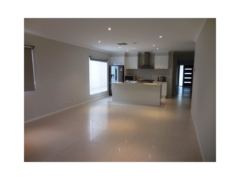 13 Shikra Place, Doreen VIC 3754