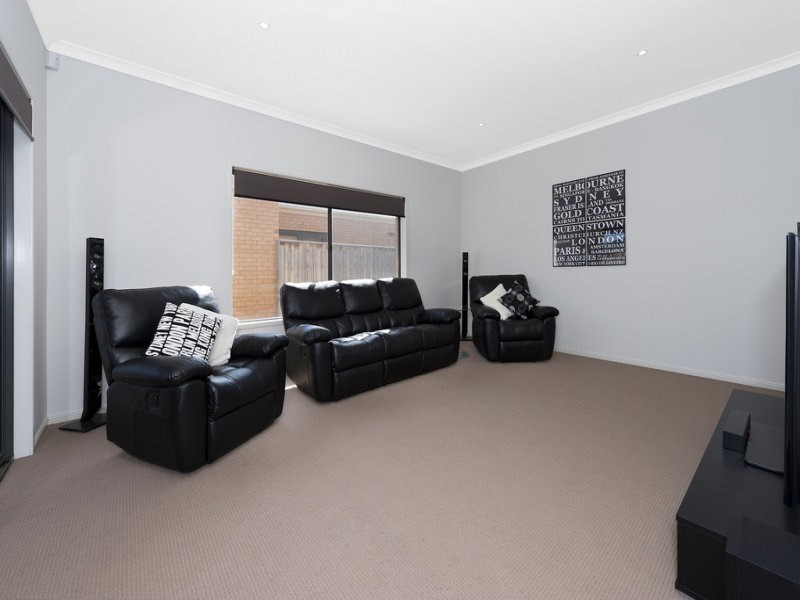 42 Vockensohn Place, Epping VIC 3076