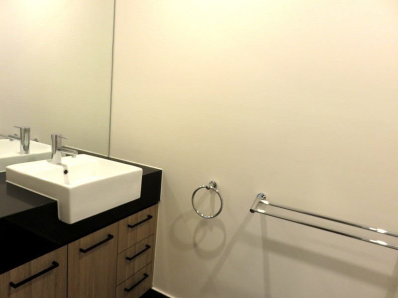 310/30 Oleander Drive, Mill Park VIC 3082