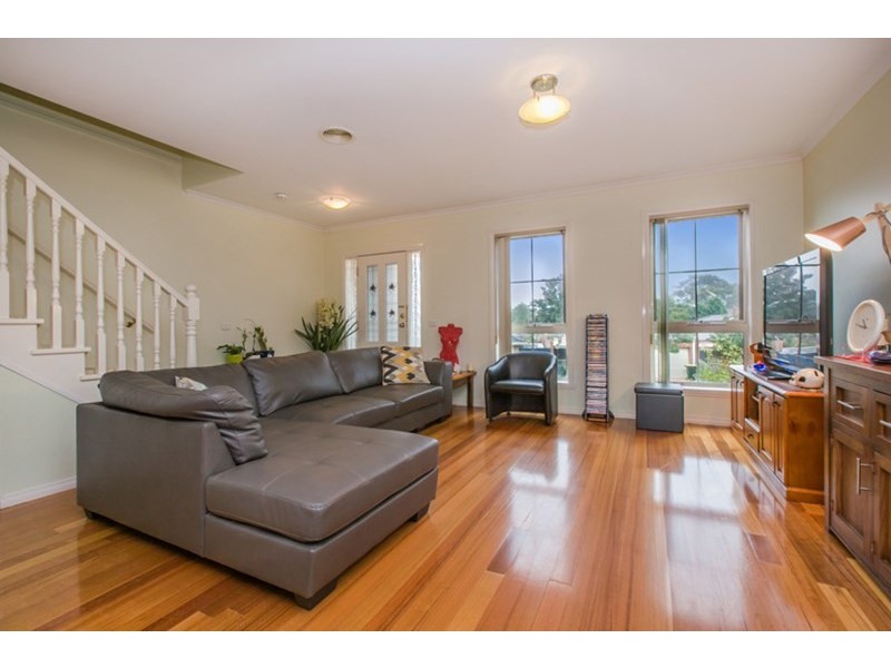 2/31 Loxton Terrace, Epping VIC 3076