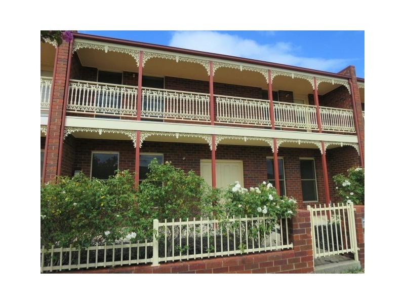 28 Kennedy Parade, Roxburgh Park VIC 3064