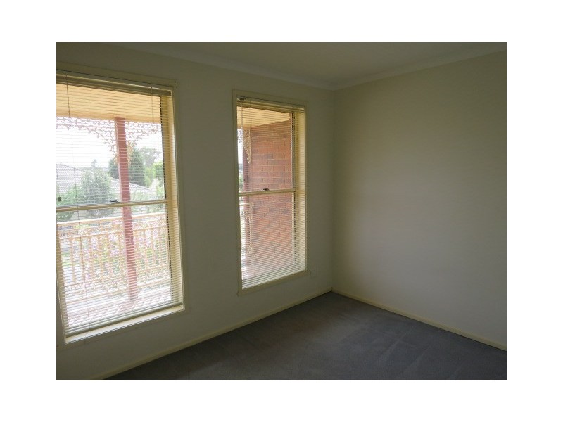 28 Kennedy Parade, Roxburgh Park VIC 3064