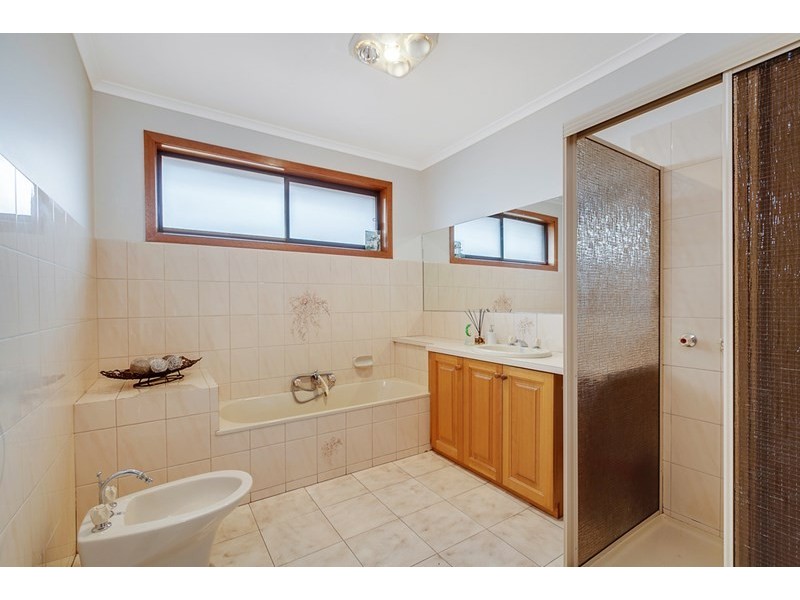 174 Darebin Drive, Lalor VIC 3075