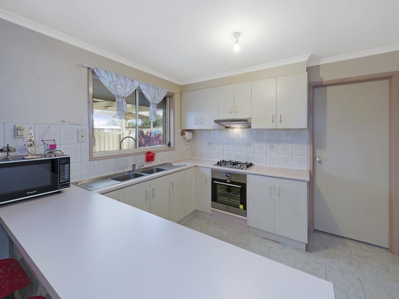 40 Dickens Street, Lalor VIC 3075