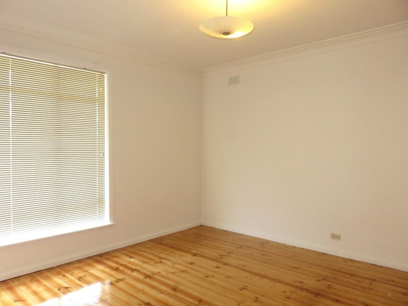 18 Edmondson Street, Lalor VIC 3075