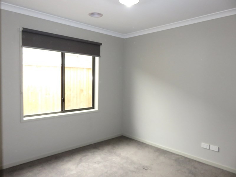 28 Beresford Road, Wollert VIC 3750