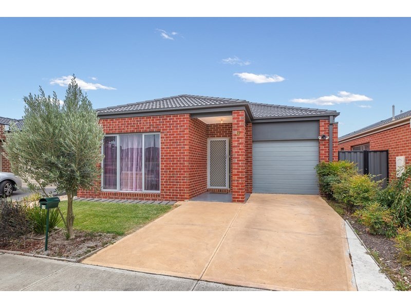 17 Yumbarra Parade, Wollert VIC 3750