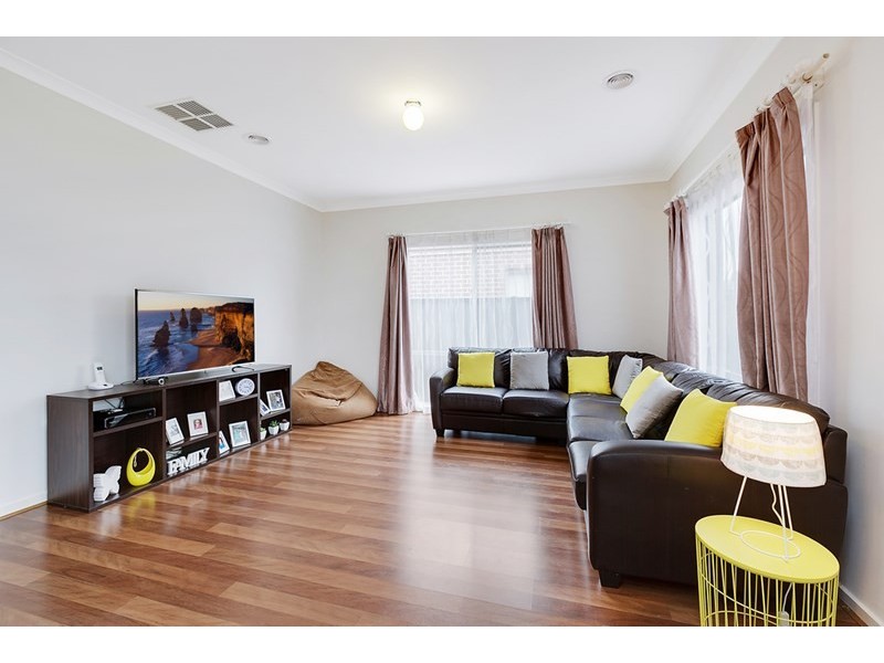 17 Yumbarra Parade, Wollert VIC 3750