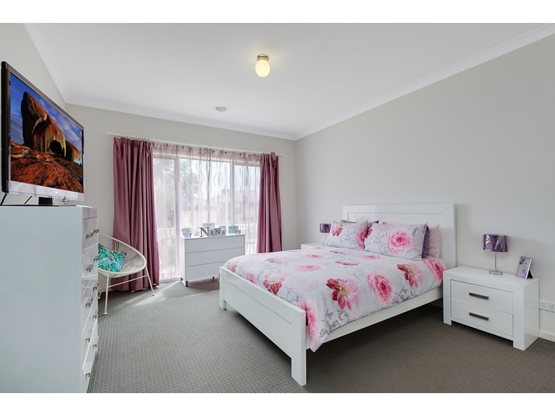17 Yumbarra Parade, Wollert VIC 3750
