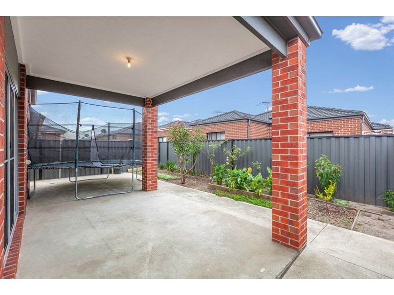 17 Yumbarra Parade, Wollert VIC 3750