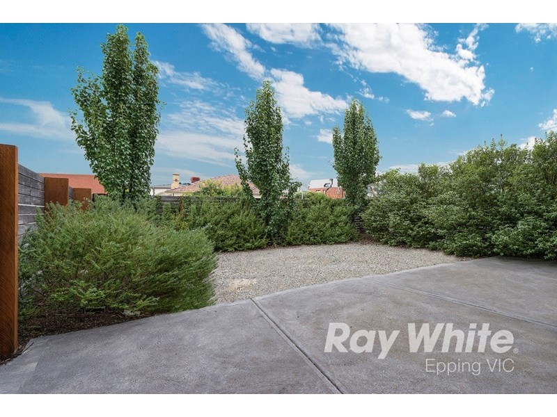 1/2 Pleasant Road, Thomastown VIC 3074