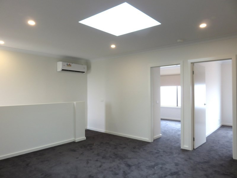 9 Dolerite Place, Epping VIC 3076