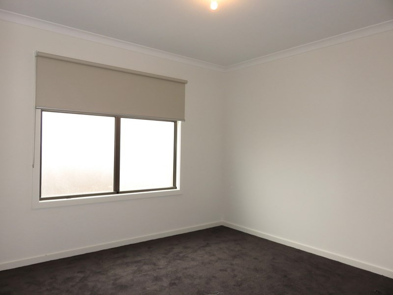 9 Dolerite Place, Epping VIC 3076