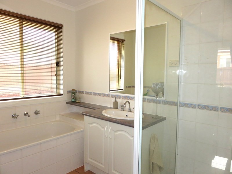 18 The Terrace, South Morang VIC 3752