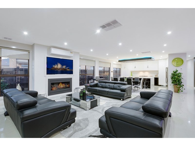 7 Evolve Esplanade, Epping VIC 3076