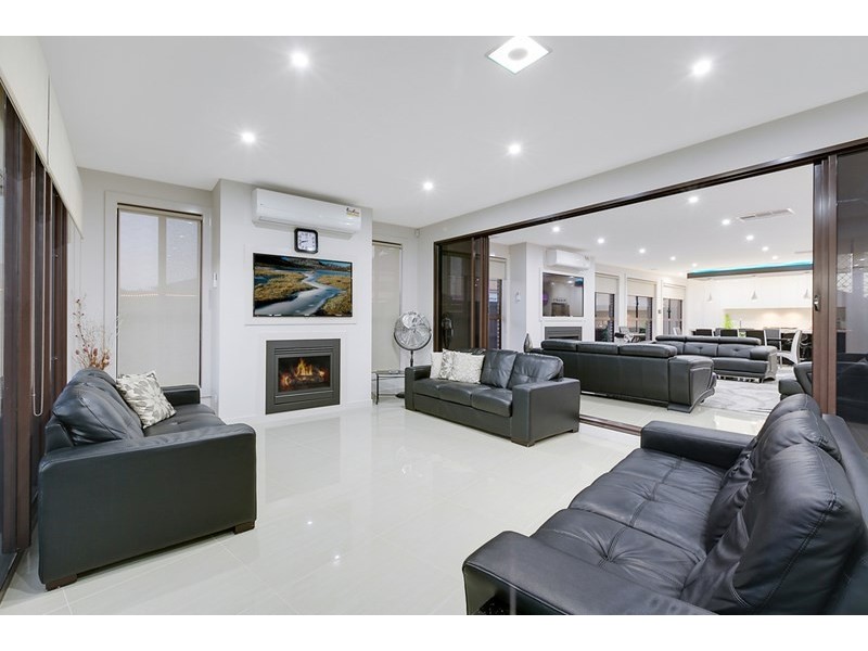 7 Evolve Esplanade, Epping VIC 3076