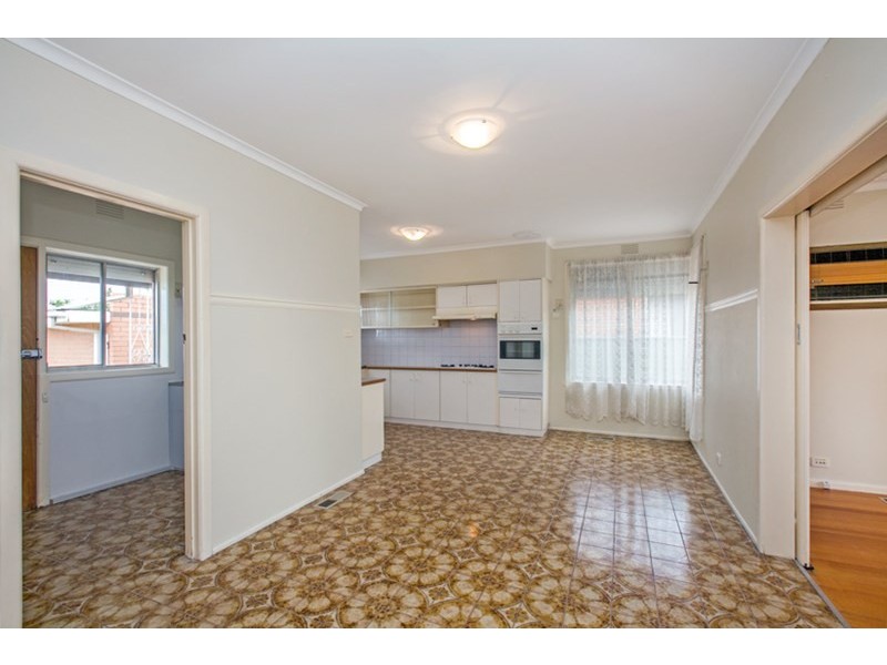 19 Kingsway Drive, Lalor VIC 3075