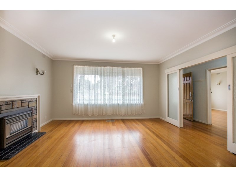 19 Kingsway Drive, Lalor VIC 3075