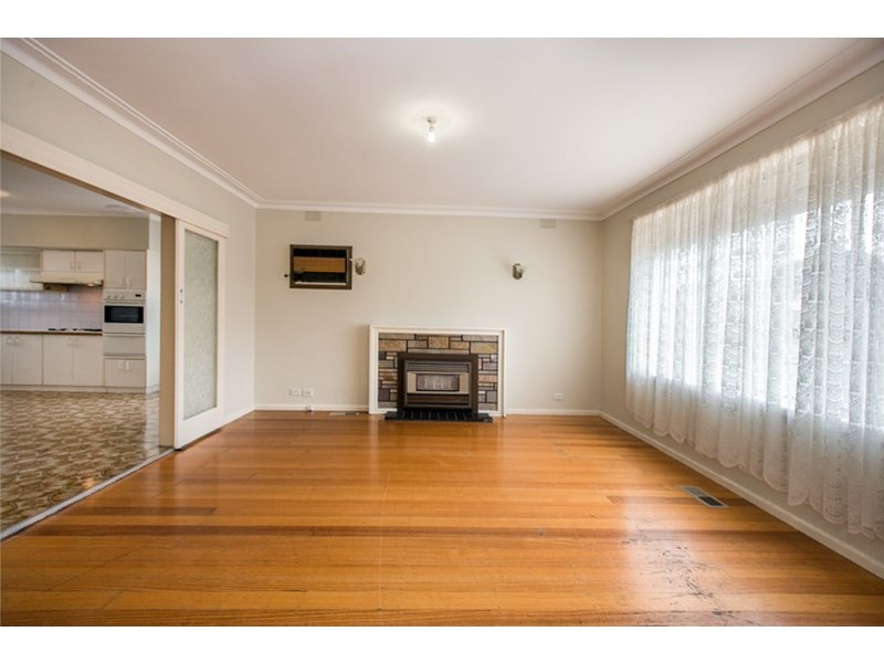19 Kingsway Drive, Lalor VIC 3075