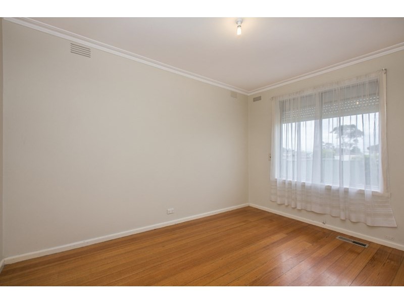19 Kingsway Drive, Lalor VIC 3075