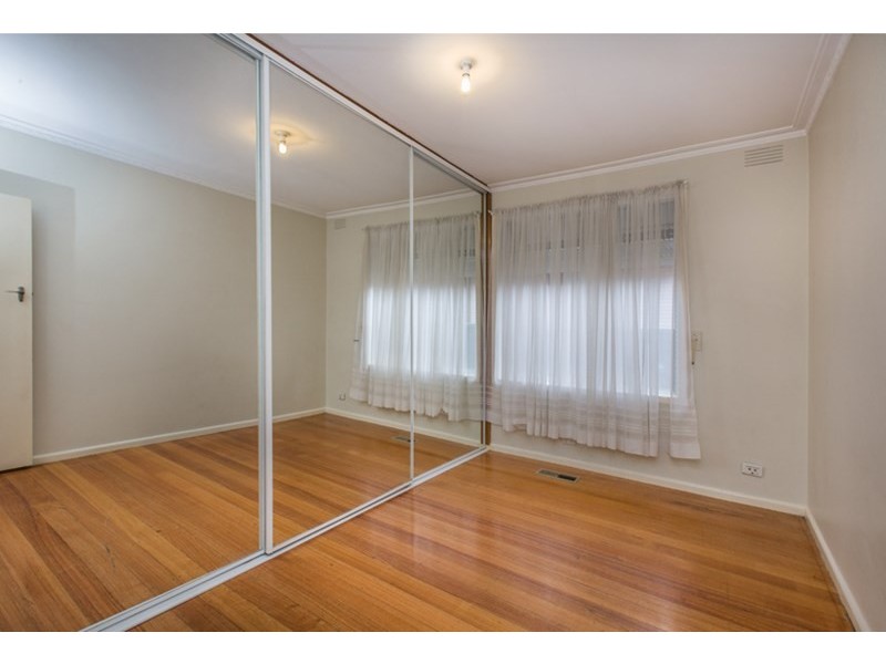 19 Kingsway Drive, Lalor VIC 3075