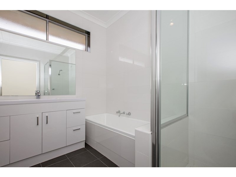19 Kingsway Drive, Lalor VIC 3075
