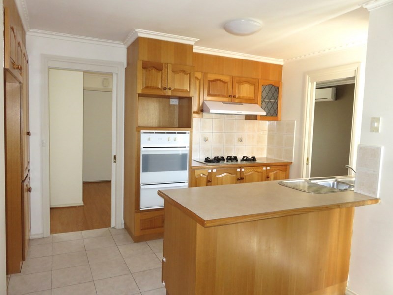 67 Bowman Drive, Mill Park VIC 3082