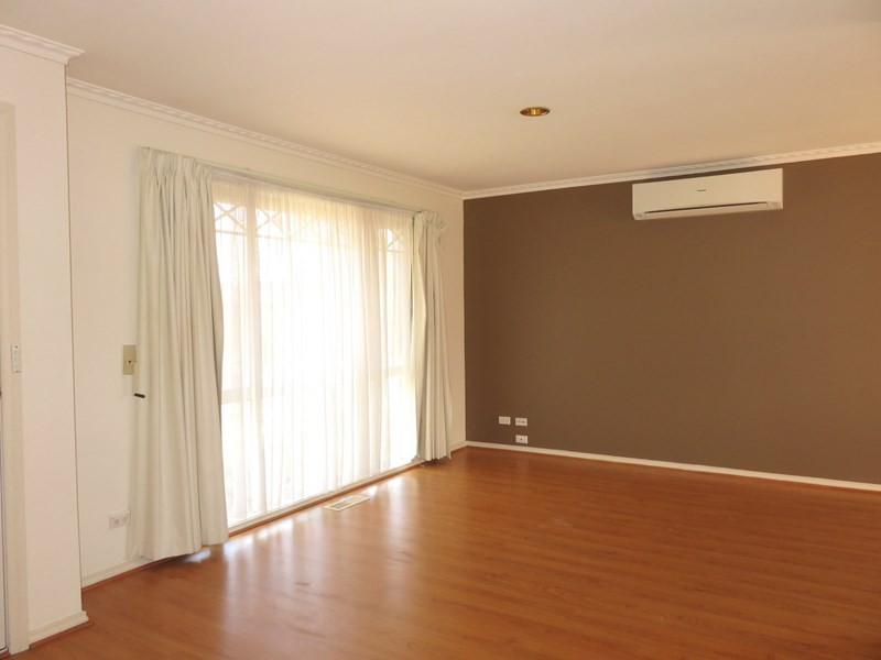 67 Bowman Drive, Mill Park VIC 3082