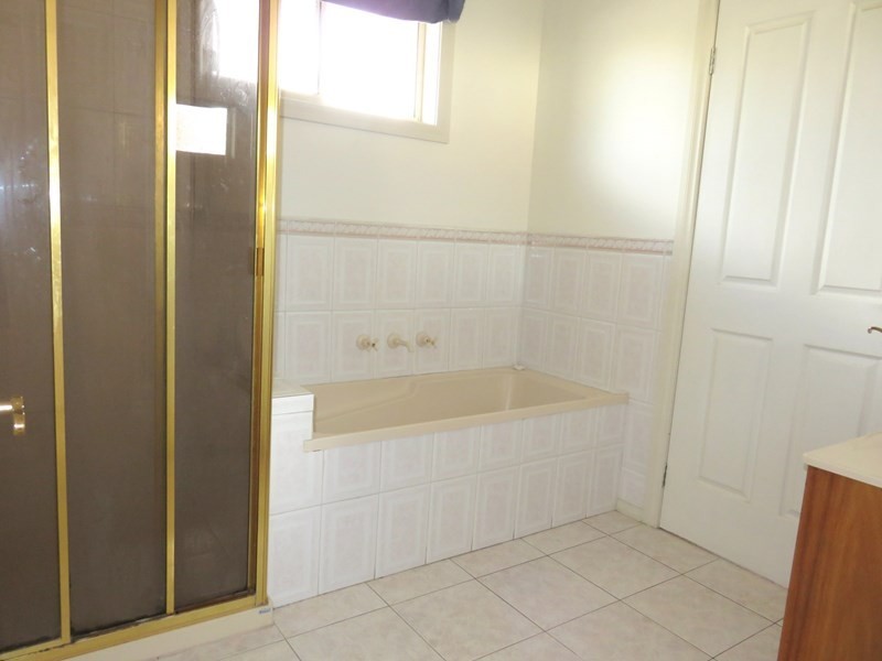 67 Bowman Drive, Mill Park VIC 3082