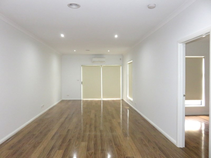 30 Argus Esplanade, Epping VIC 3076