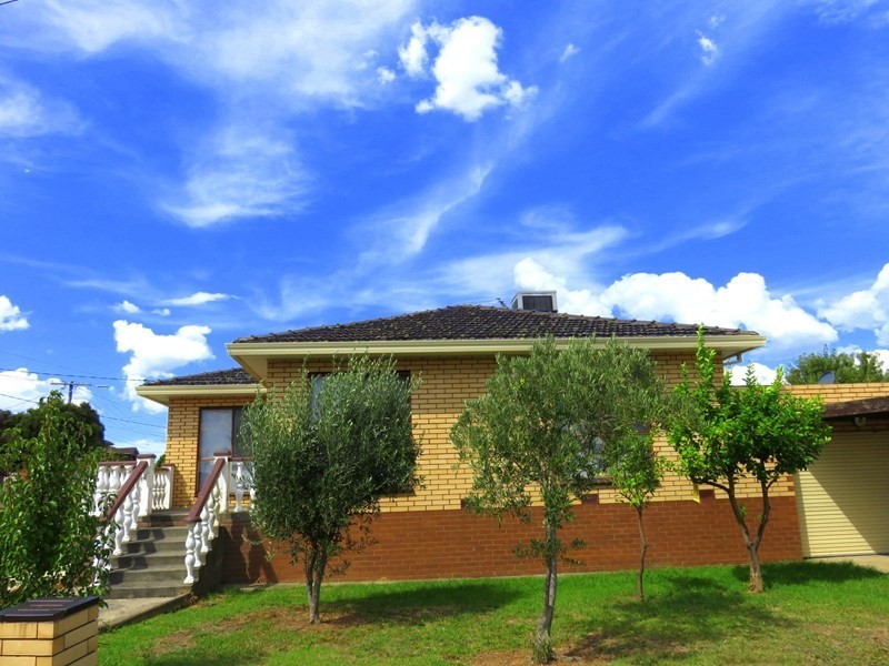 36 Festival Grove, Lalor VIC 3075