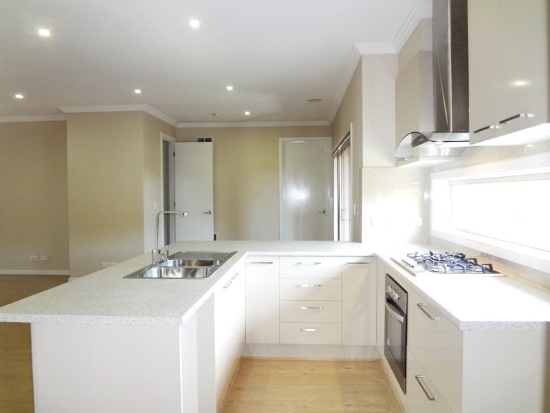 2/35 Glendale Avenue, Epping VIC 3076