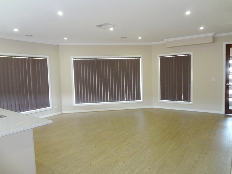 2/35 Glendale Avenue, Epping VIC 3076