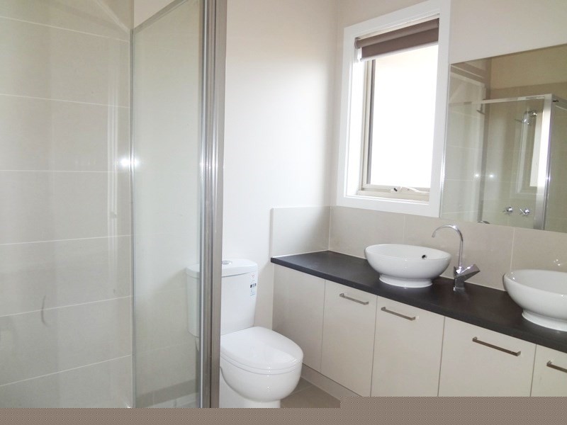 2/35 Glendale Avenue, Epping VIC 3076