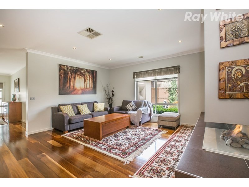 25 Mountain Way, Doreen VIC 3754