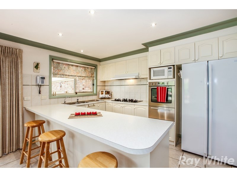 8 Buick Crescent, Mill Park VIC 3082