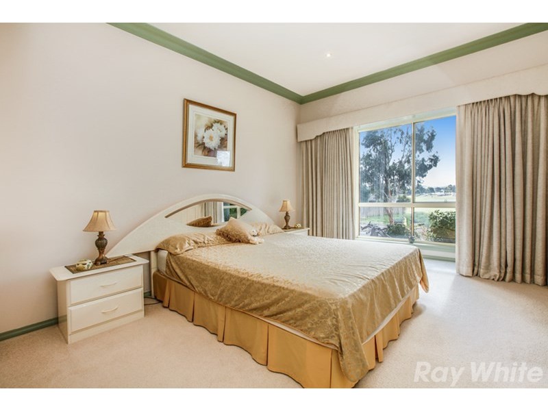 8 Buick Crescent, Mill Park VIC 3082