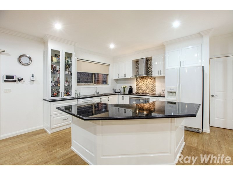 125 Vincent Drive, South Morang VIC 3752