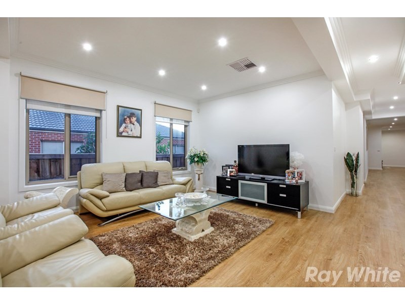 125 Vincent Drive, South Morang VIC 3752