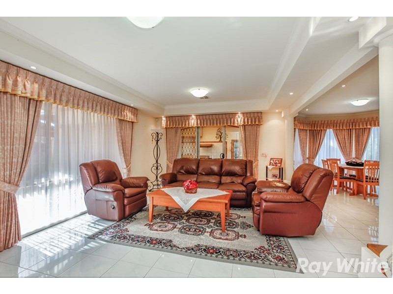 12 Lazar Grove, South Morang VIC 3752