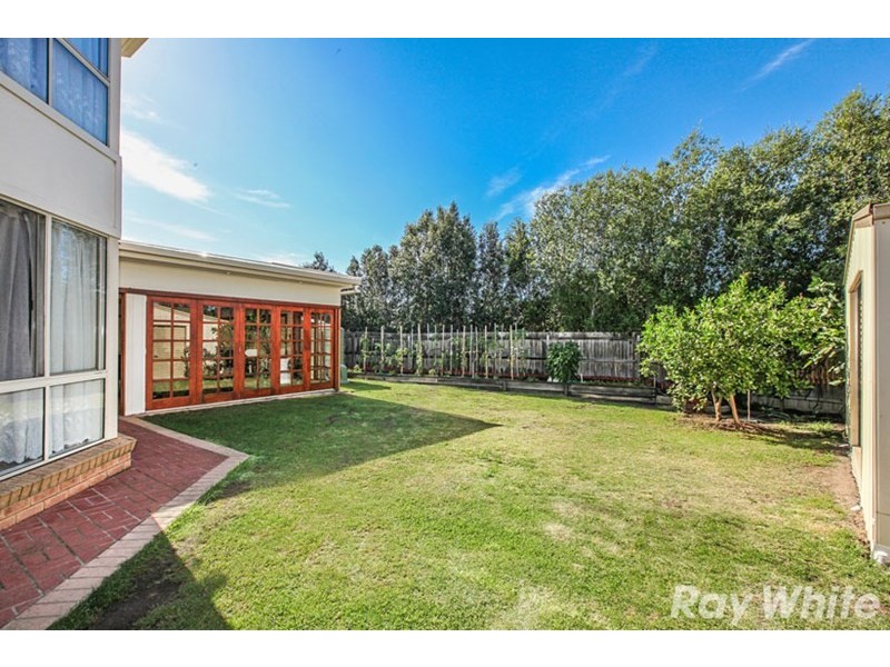 12 Lazar Grove, South Morang VIC 3752