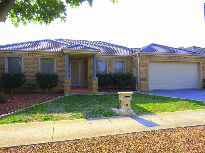 27 Auburn Road, South Morang VIC 3752