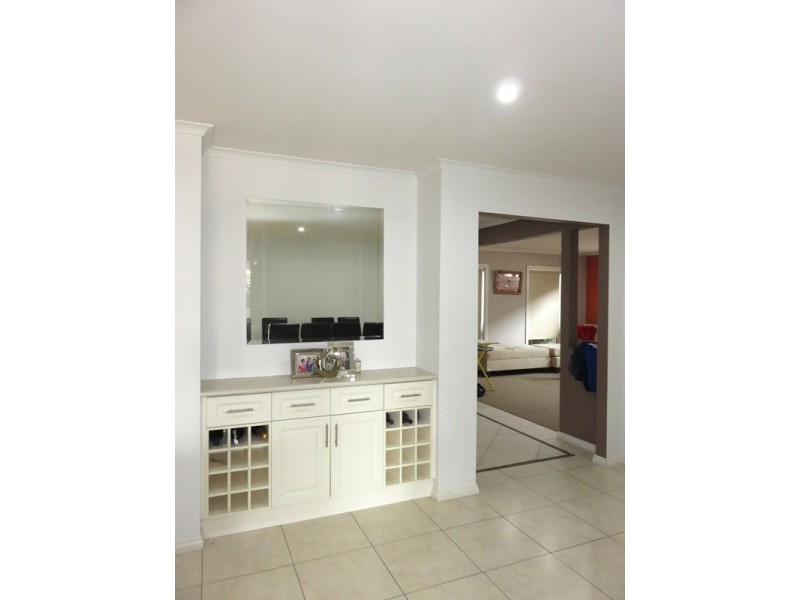 27 Auburn Road, South Morang VIC 3752