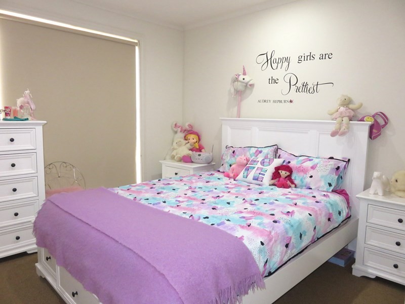 27 Auburn Road, South Morang VIC 3752