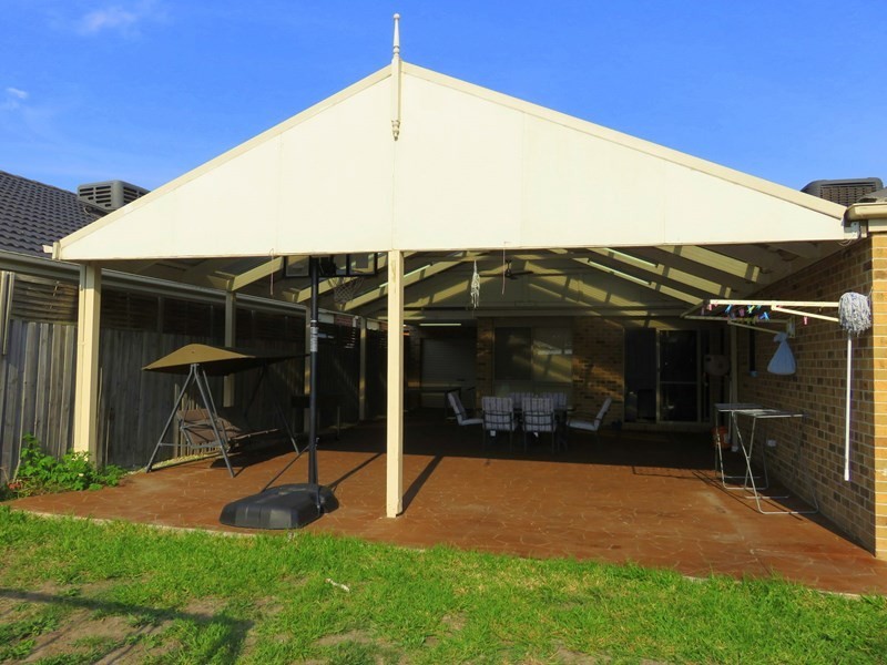 27 Auburn Road, South Morang VIC 3752