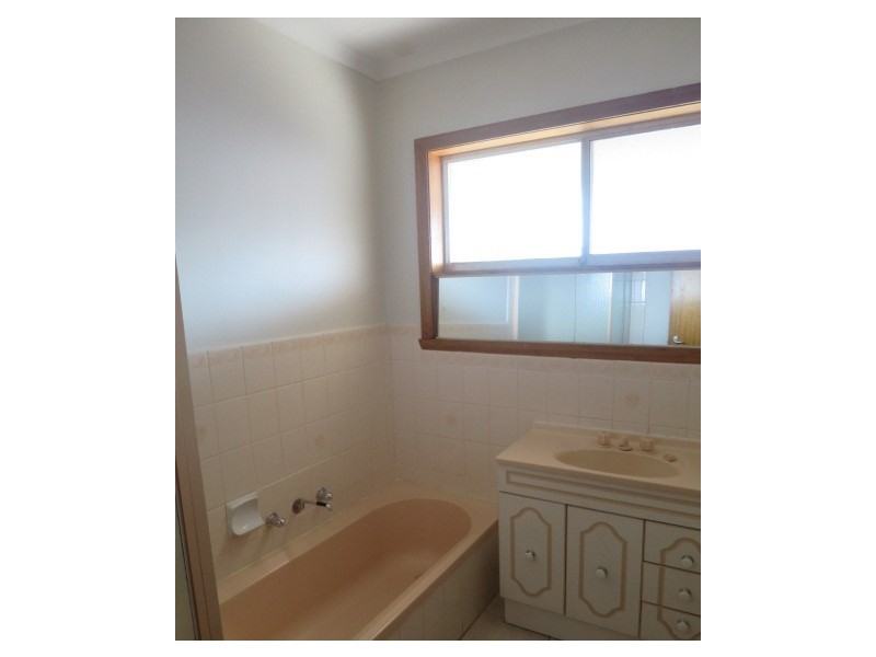 76 Elizabeth Drive, Lalor VIC 3075