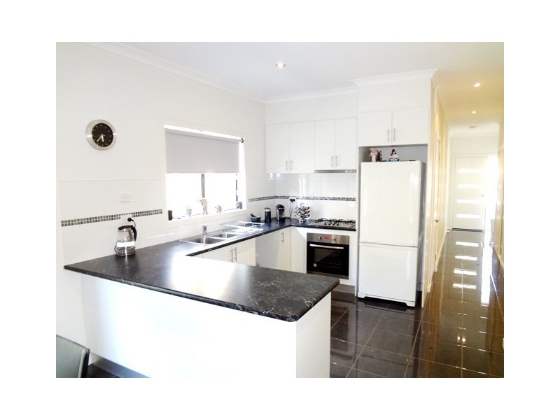 21 Fermont Avenue, Craigieburn VIC 3064