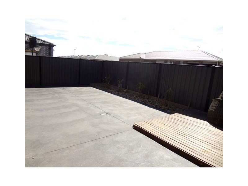 21 Fermont Avenue, Craigieburn VIC 3064