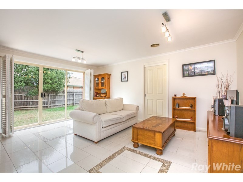 6 Romina Way, South Morang VIC 3752